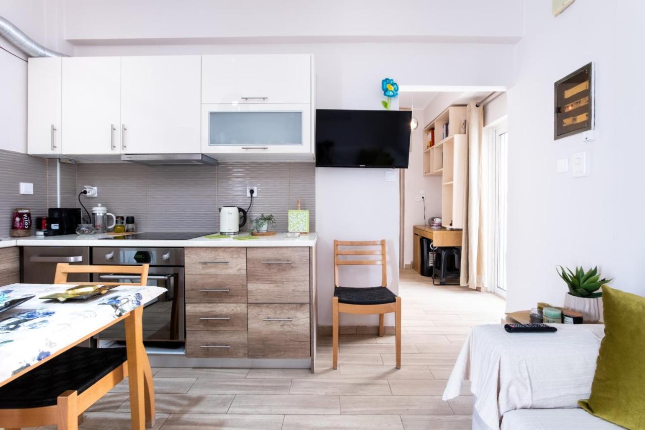 Family Apartment Near Port Piræus Eksteriør billede