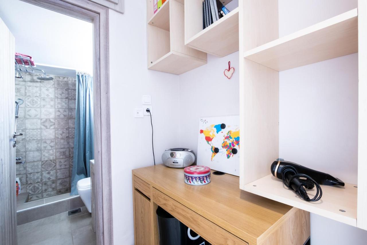 Family Apartment Near Port Piræus Eksteriør billede